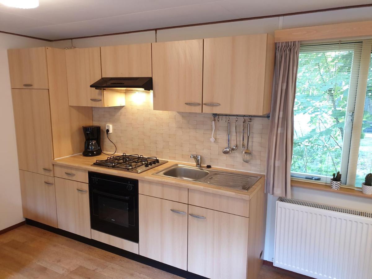 فيلا Sfeervolle Chalet Met Terras, H14 De Veldkamp, Epe, Voor 4 Personen المظهر الخارجي الصورة